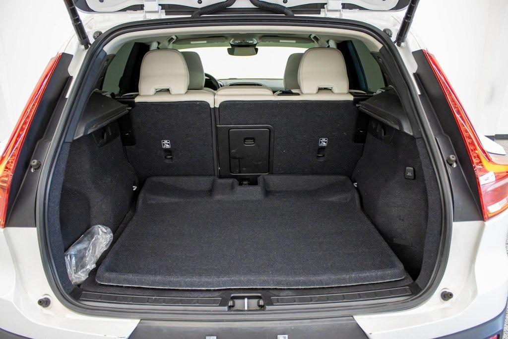 used 2023 Volvo XC40 car, priced at $25,250