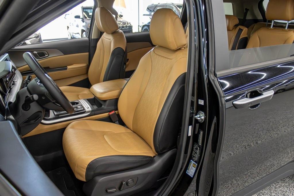 used 2022 Kia Carnival car, priced at $25,732