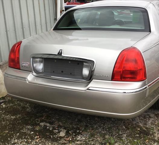 used 2011 Lincoln Town Car car, priced at $8,995