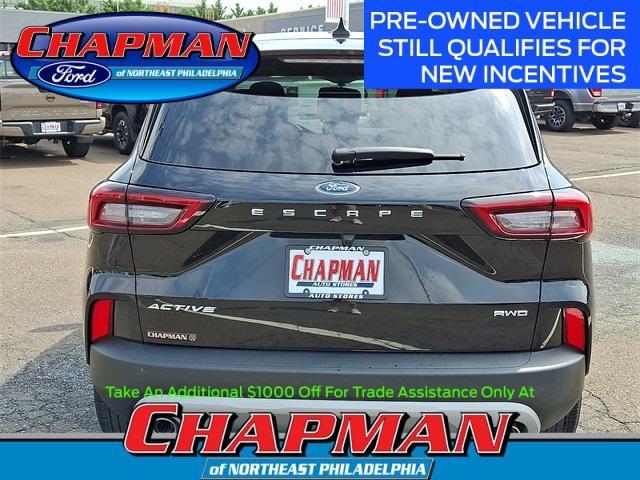 new 2025 Ford Escape car, priced at $25,535