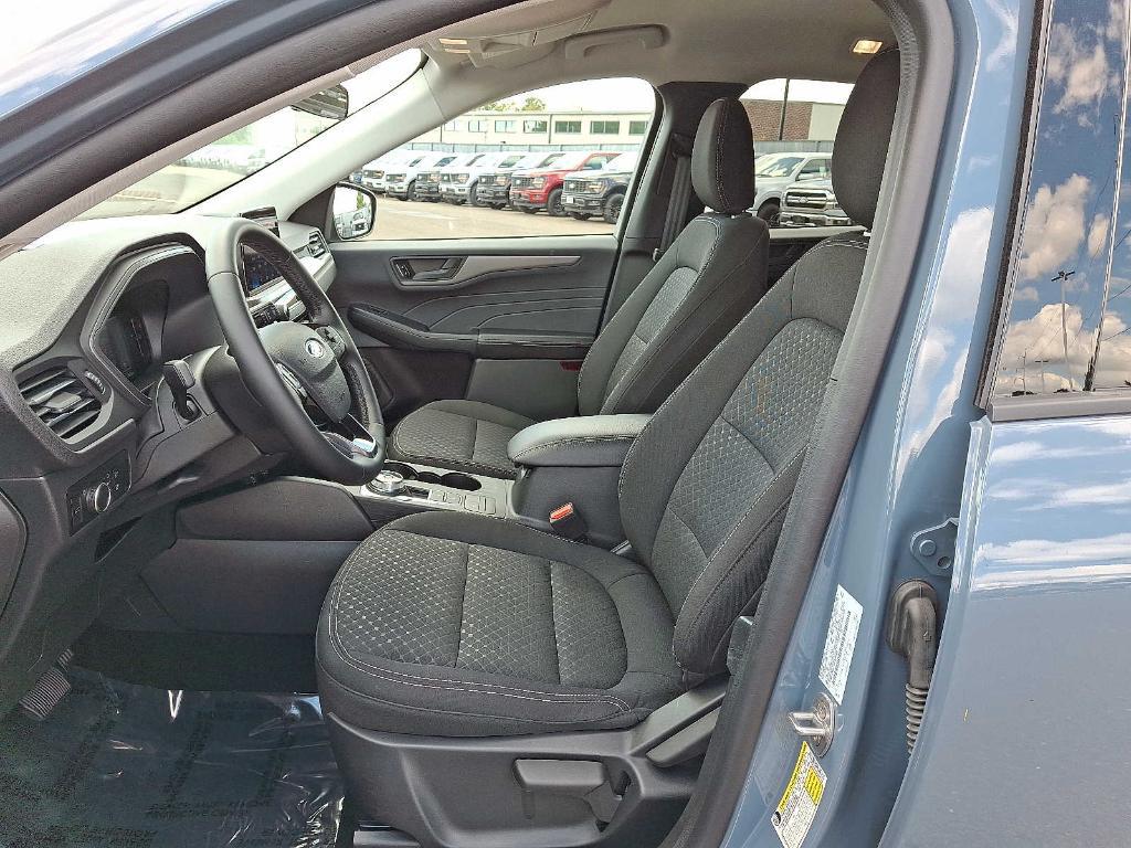new 2025 Ford Escape car, priced at $26,000