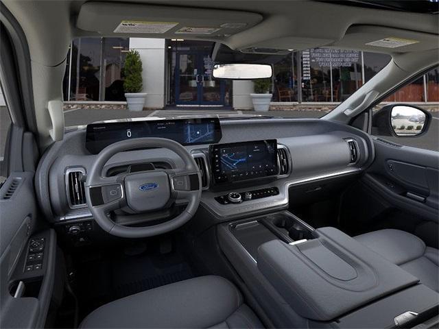 new 2025 Ford Expedition Max car, priced at $71,335