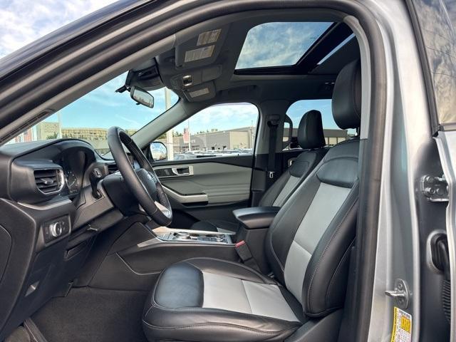 used 2022 Ford Explorer car, priced at $25,999