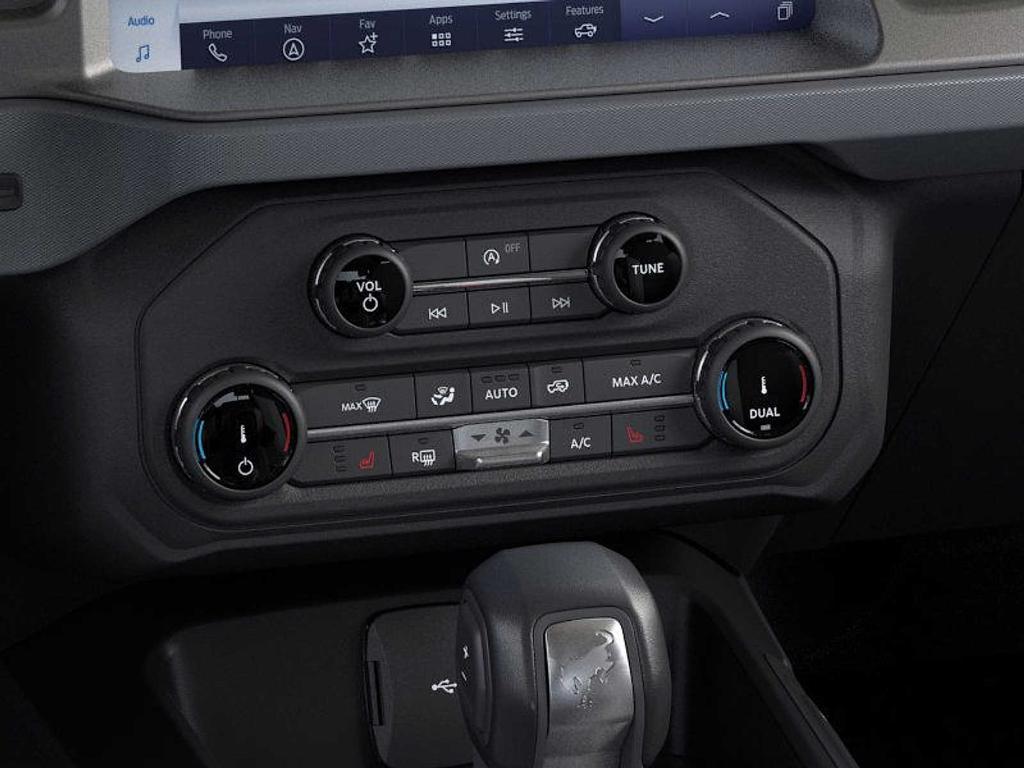 new 2025 Ford Bronco car, priced at $41,901