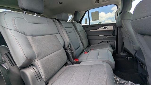 new 2025 Ford Explorer car, priced at $39,231