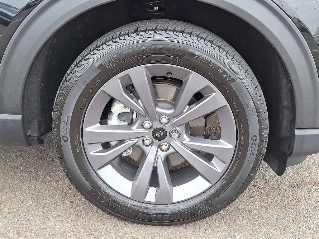 used 2025 Ford Explorer car, priced at $43,999