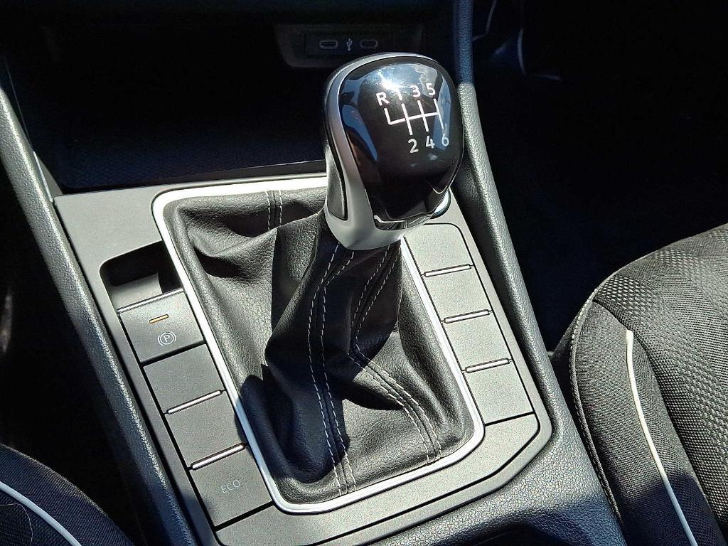 used 2024 Volkswagen Jetta car, priced at $22,123