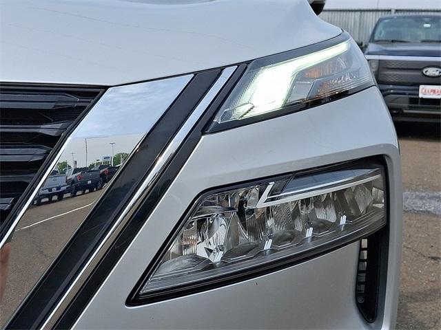used 2022 Nissan Rogue car, priced at $25,999