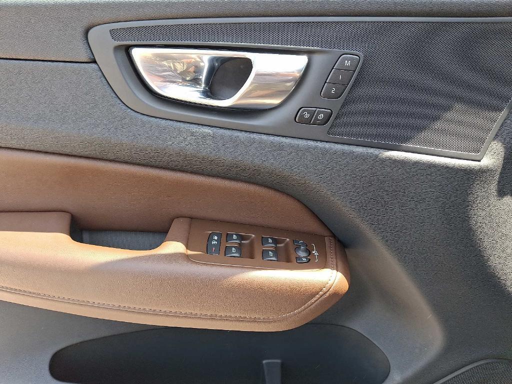used 2023 Volvo XC60 car, priced at $32,648