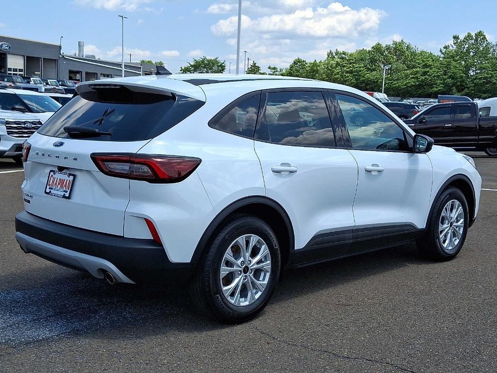 new 2025 Ford Escape car, priced at $22,299
