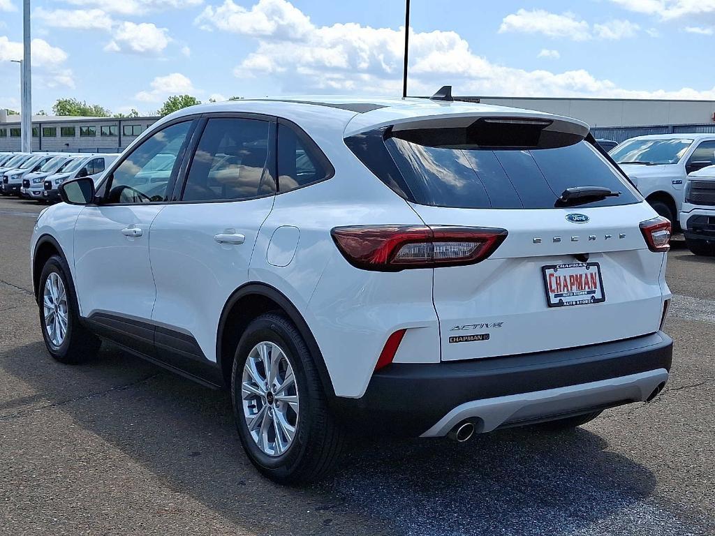 new 2025 Ford Escape car, priced at $22,299