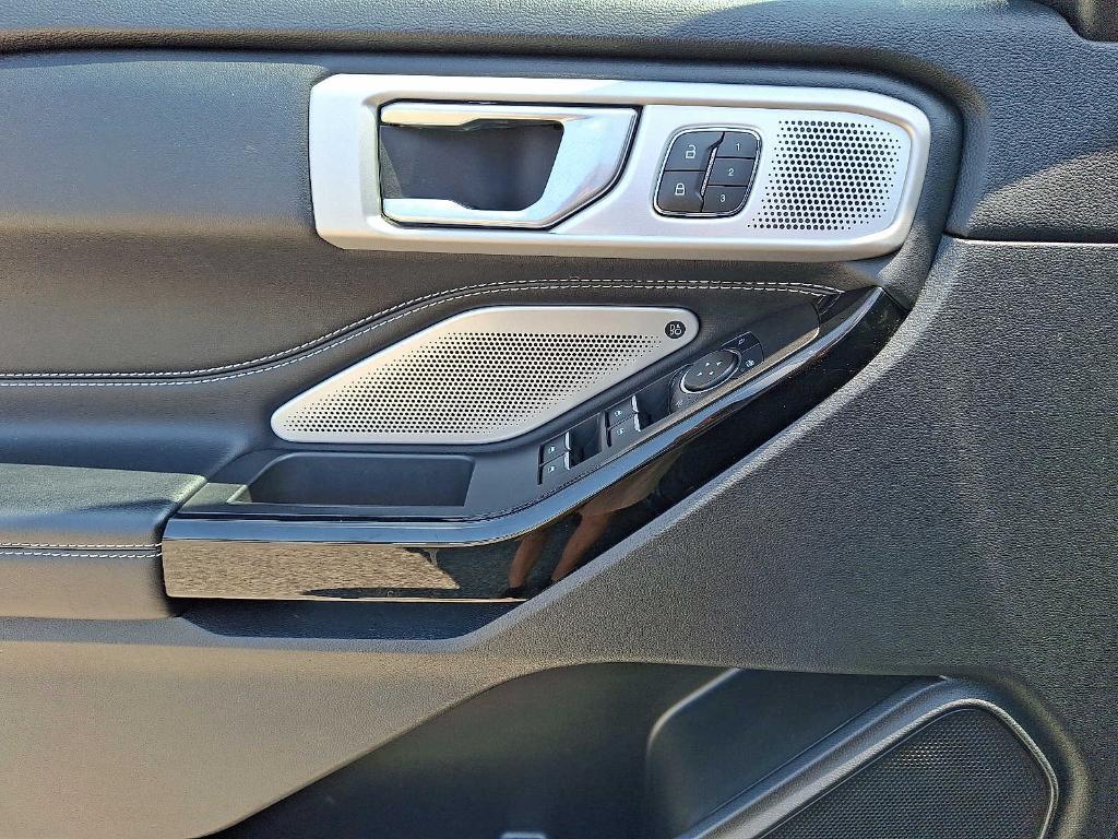 used 2022 Ford Explorer car, priced at $30,999