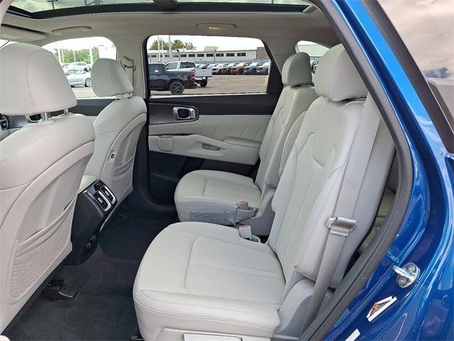used 2022 Kia Sorento car, priced at $29,799