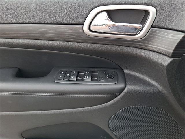 used 2019 Jeep Grand Cherokee car, priced at $23,348