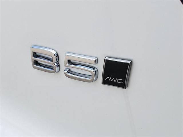 new 2025 Volvo XC40 car, priced at $50,235
