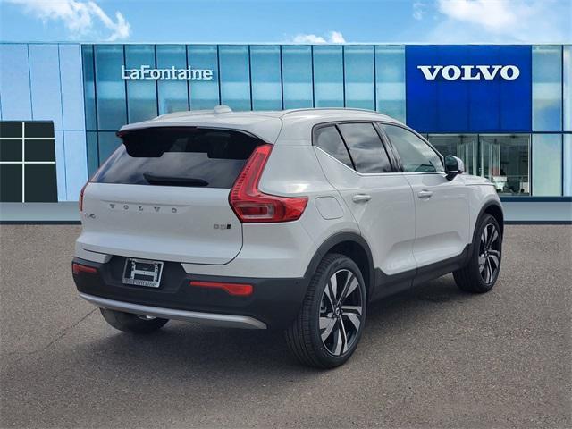 new 2025 Volvo XC40 car, priced at $50,235