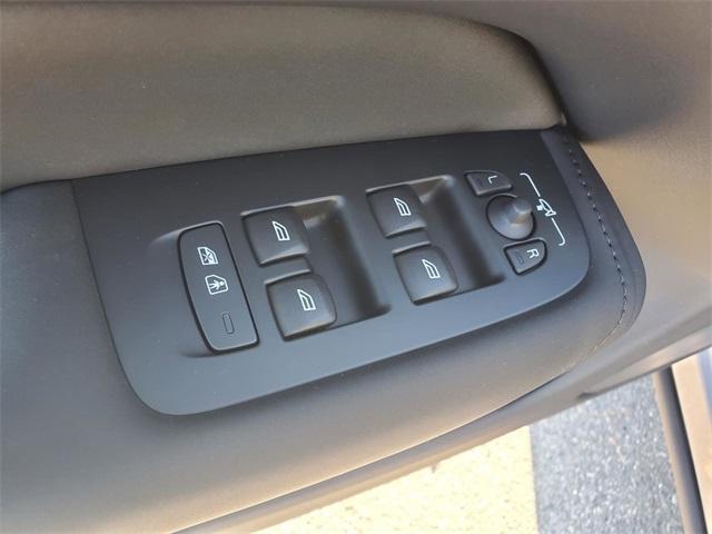 new 2026 Volvo XC60 car, priced at $54,985