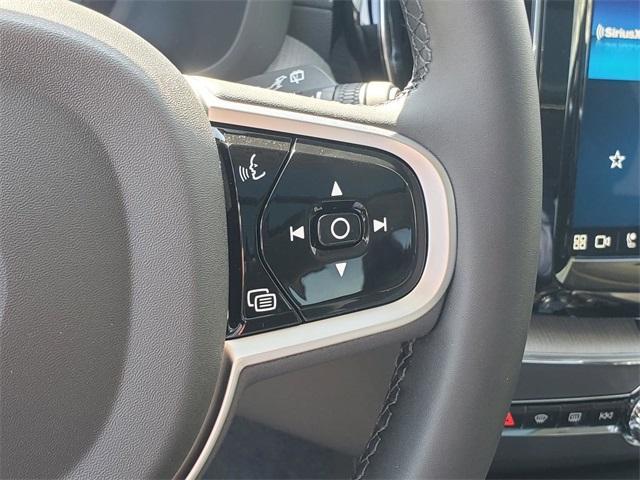 new 2025 Volvo XC60 car, priced at $60,660