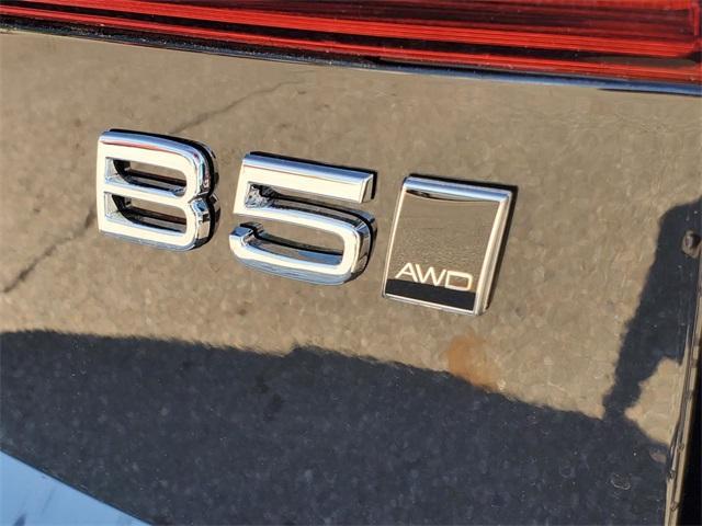 new 2025 Volvo XC60 car, priced at $60,660