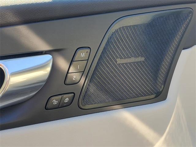 used 2022 Volvo XC60 car, priced at $38,575