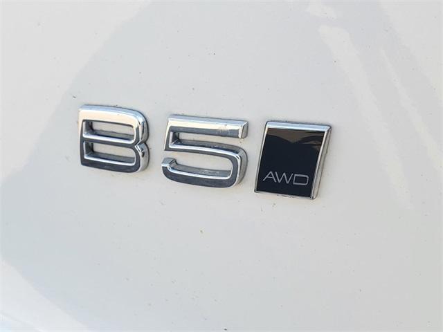used 2023 Volvo XC40 car, priced at $31,500