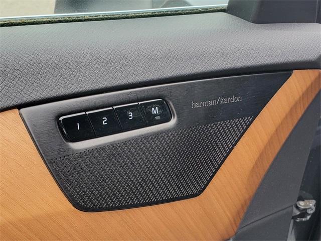 used 2022 Volvo XC90 car, priced at $37,999