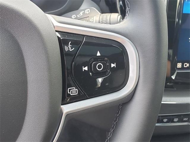 used 2022 Volvo XC60 car, priced at $39,000
