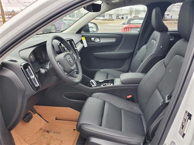 new 2025 Volvo XC40 car, priced at $46,335