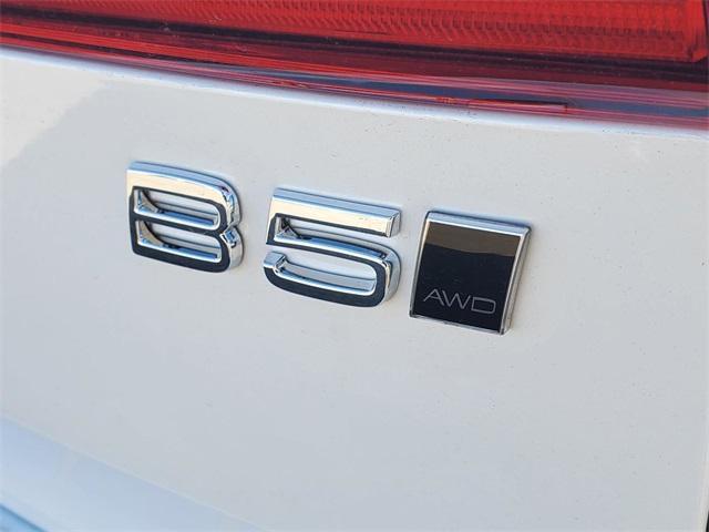 new 2026 Volvo XC60 car, priced at $54,985