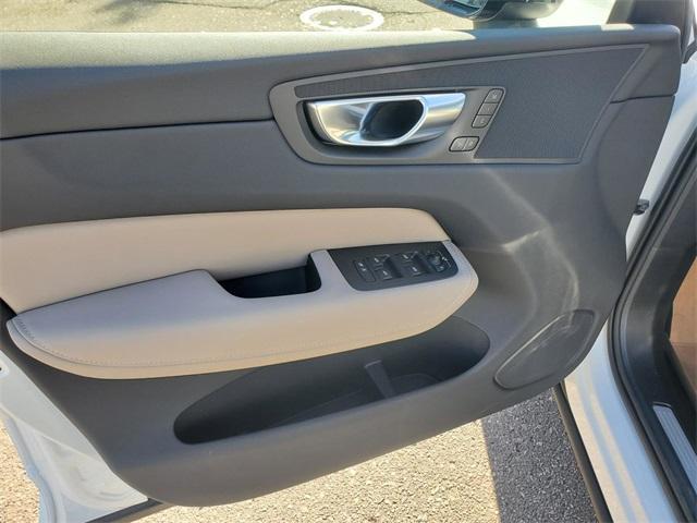 new 2026 Volvo XC60 car, priced at $54,985