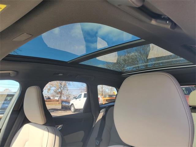 new 2026 Volvo XC60 car, priced at $54,985