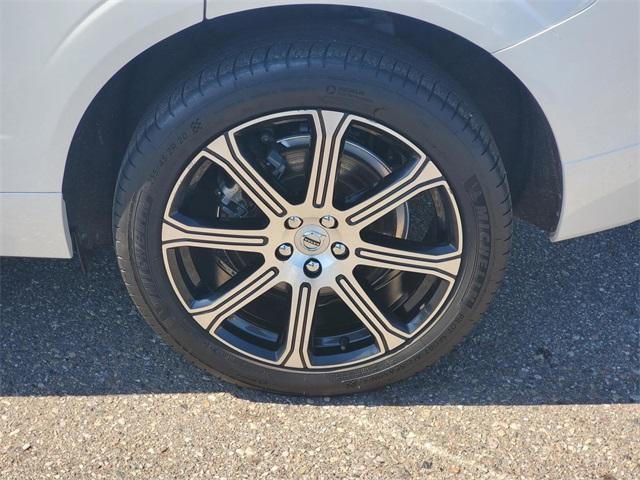 used 2021 Volvo XC60 car, priced at $32,210