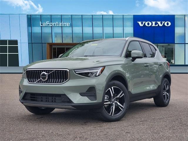 new 2025 Volvo XC40 car, priced at $43,685