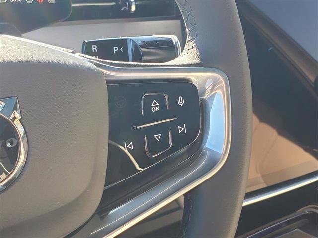 new 2025 Volvo EX90 car, priced at $92,470