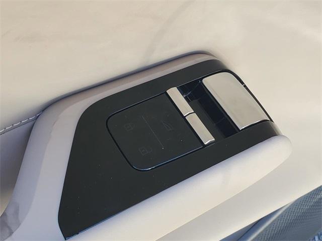 new 2025 Volvo EX90 car, priced at $92,470