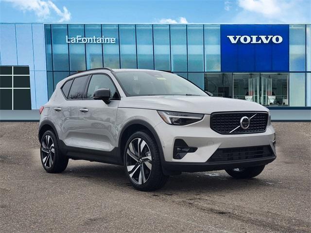 new 2025 Volvo XC40 car, priced at $49,550
