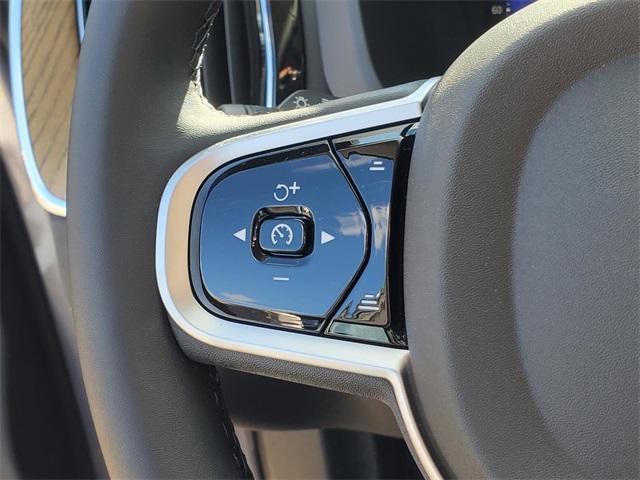new 2026 Volvo XC60 car, priced at $54,985