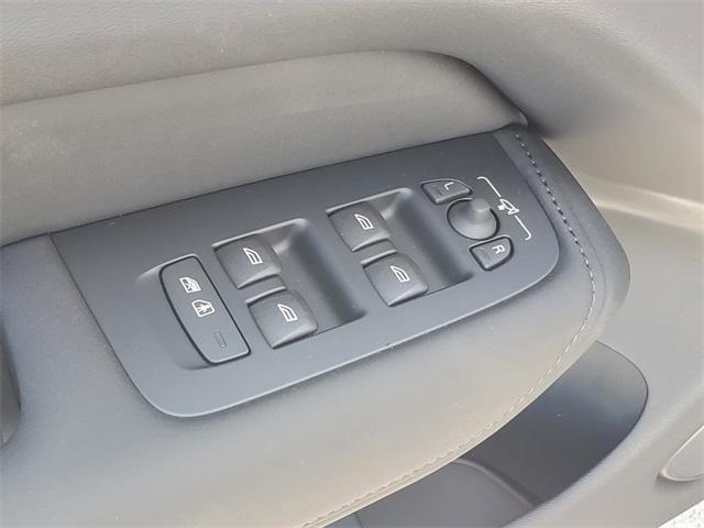 new 2026 Volvo XC60 car, priced at $54,985