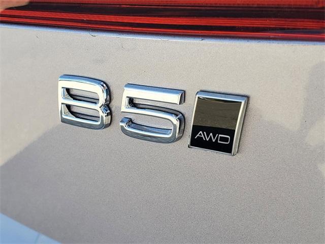 new 2026 Volvo XC60 car, priced at $54,985