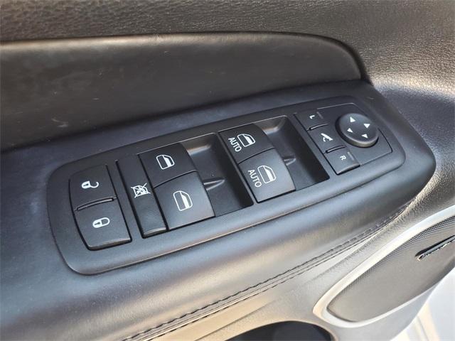 used 2015 Jeep Grand Cherokee car, priced at $12,760