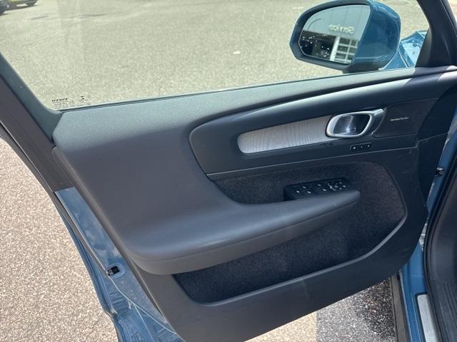 used 2023 Volvo XC40 car, priced at $35,175