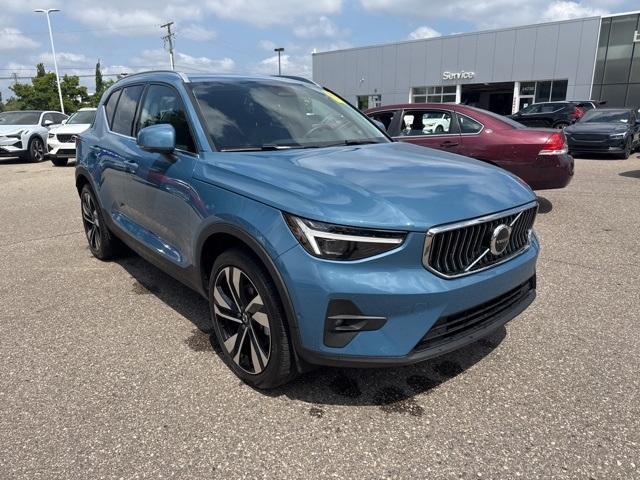 used 2023 Volvo XC40 car, priced at $35,175