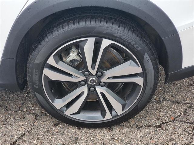 used 2025 Volvo V60 Cross Country car, priced at $50,500