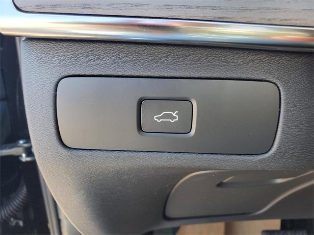 new 2025 Volvo XC90 car, priced at $66,245