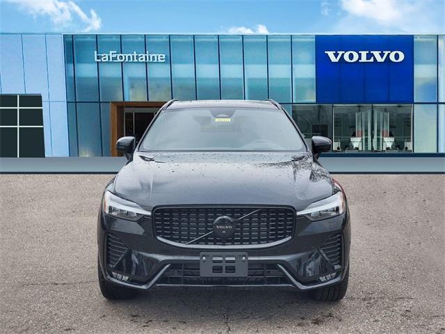 new 2025 Volvo XC60 car, priced at $62,300