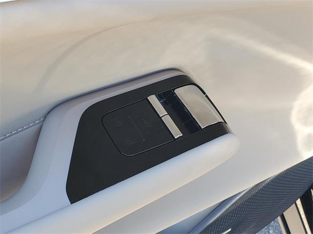 new 2025 Volvo EX90 car, priced at $74,070