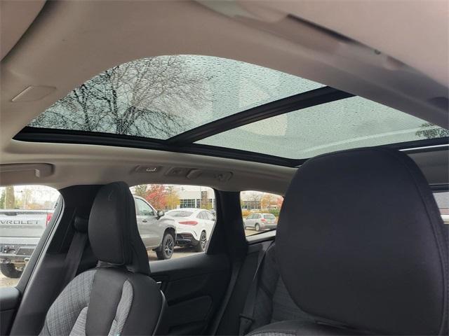 used 2023 Volvo XC60 car, priced at $34,500