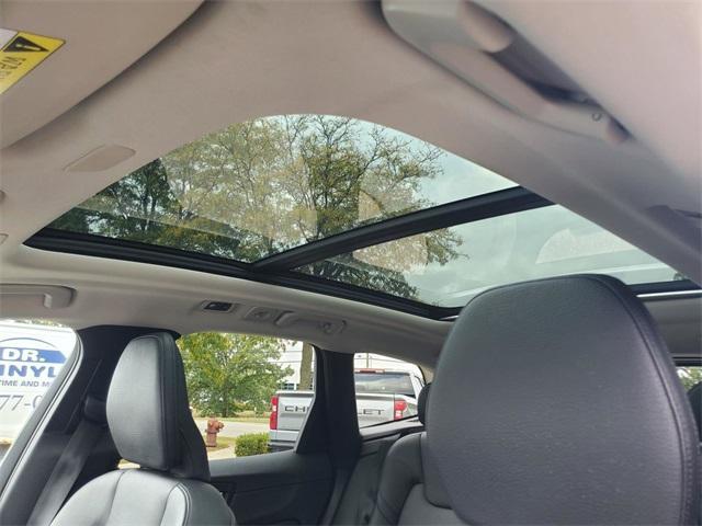 used 2020 Volvo XC60 car, priced at $26,400