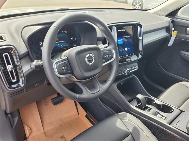 new 2025 Volvo XC40 car, priced at $44,035