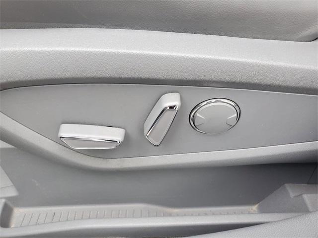 used 2019 Lincoln Nautilus car, priced at $19,450